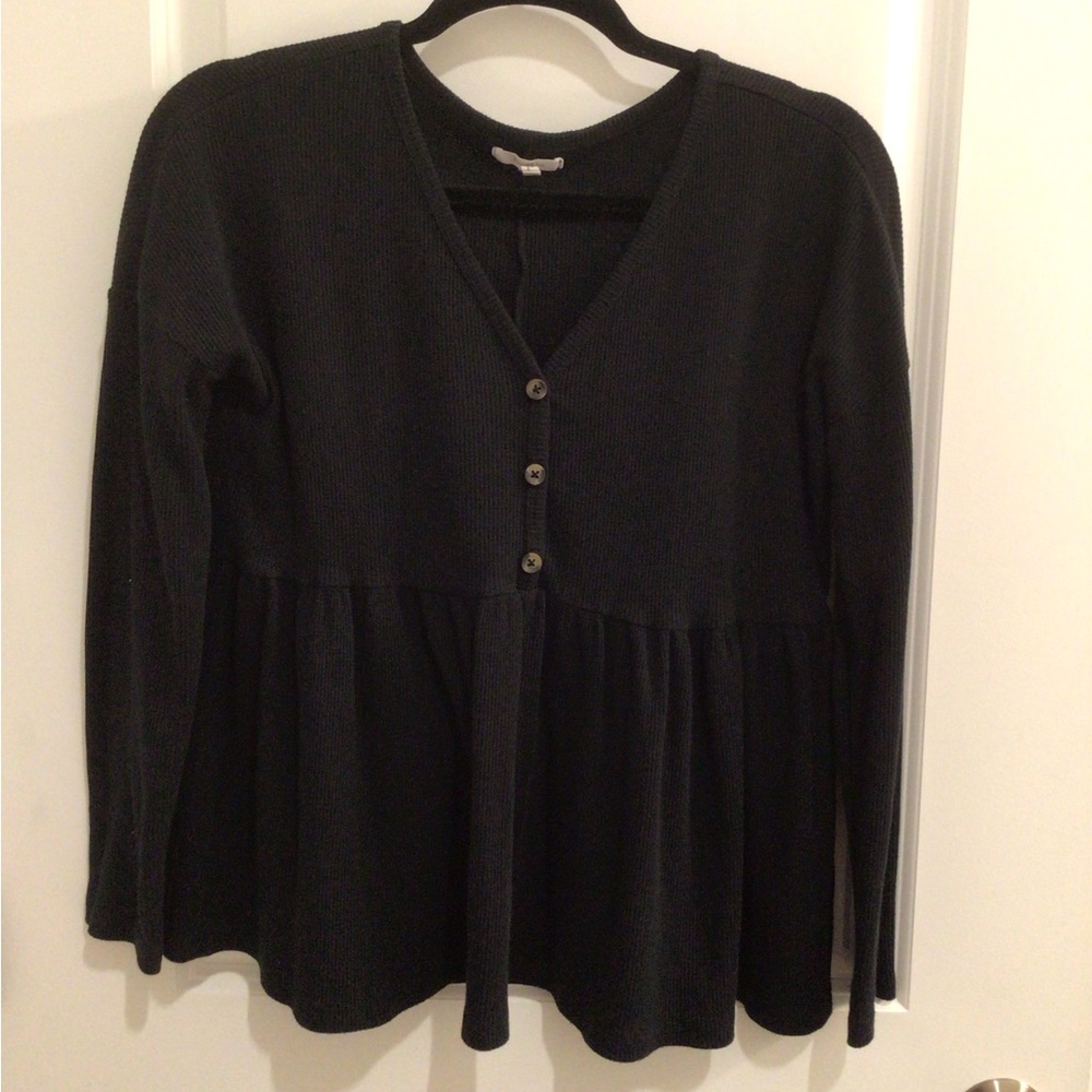 Women’s long sleeve shirt, size small